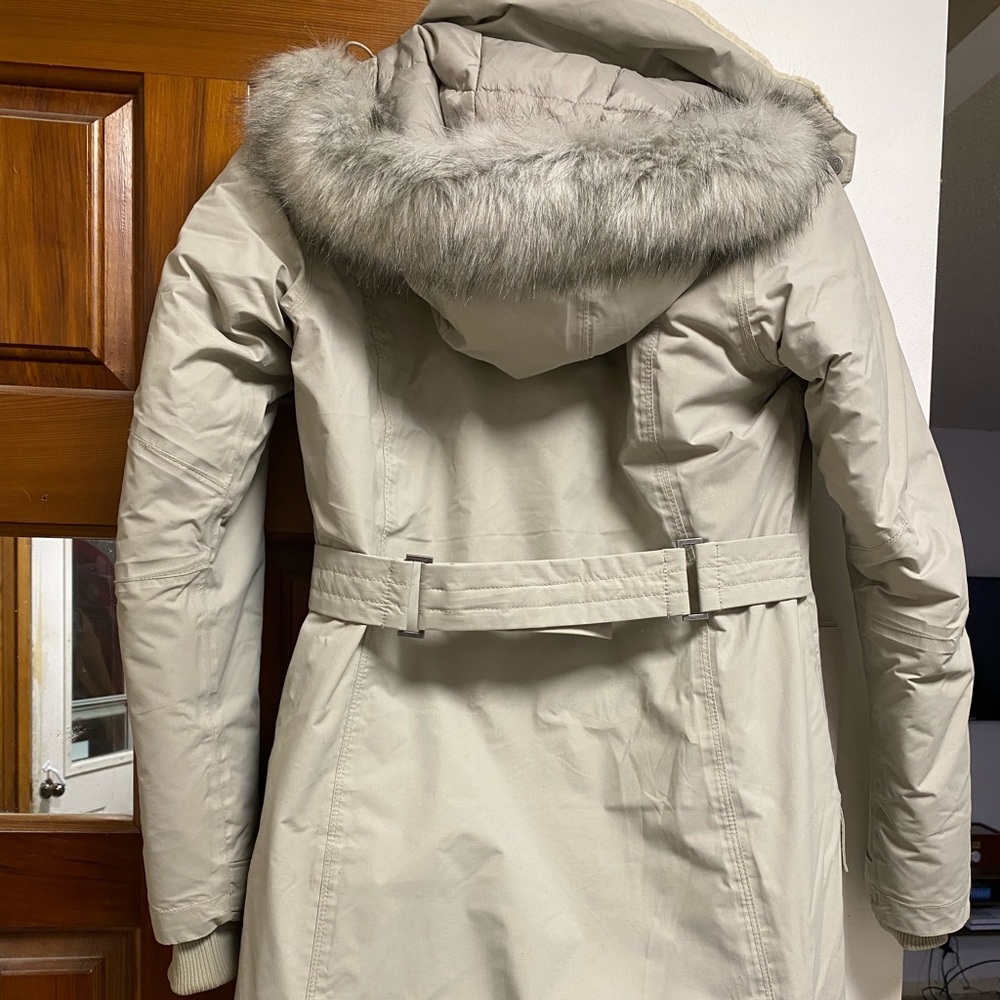 Knee-length Columbia winter parka - size small, worn for one season only.